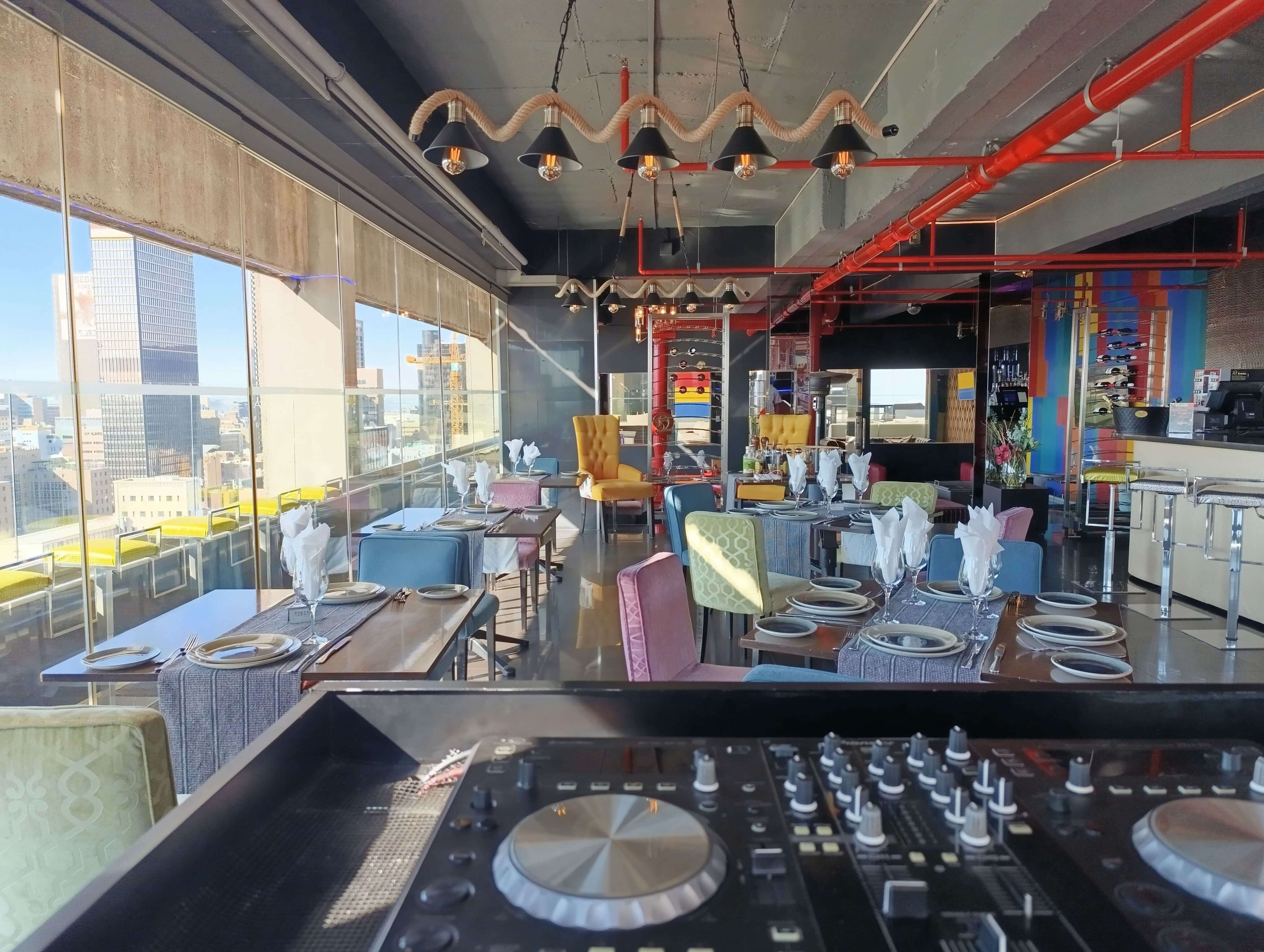 Sky Lounge & City Views